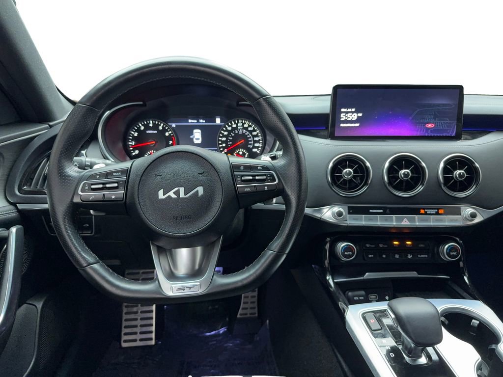 Used 2023 Kia Stinger GT2 image 18