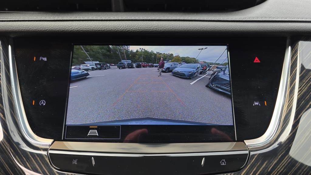 Used 2022 Cadillac XT6 Premium Luxury image 17