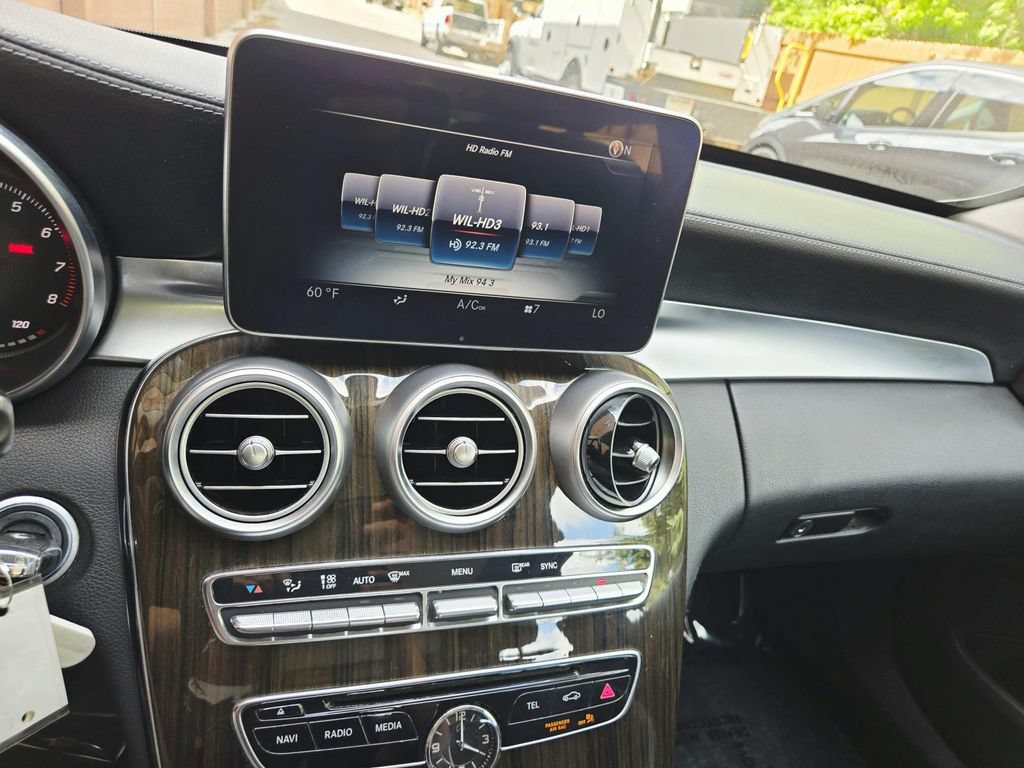 Used 2016 Mercedes-Benz C 300 4MATIC Sedan image 23