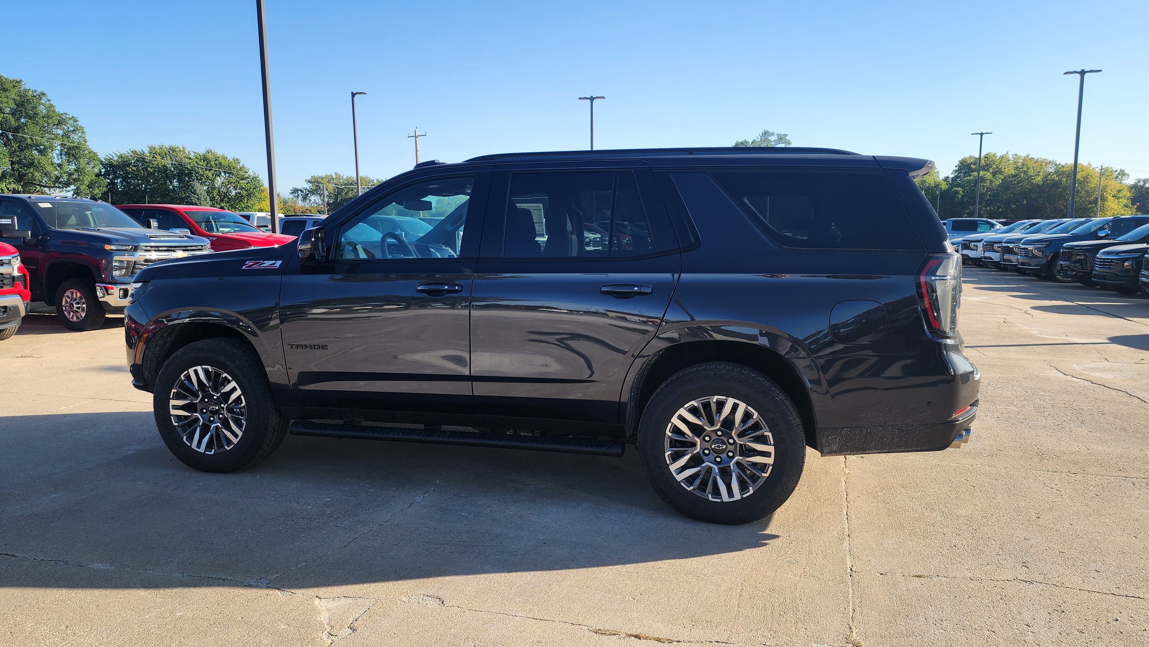 New 2026 Chevrolet Tahoe Z71 w/ Z71 Off-Road Package AWD/4WD image 9