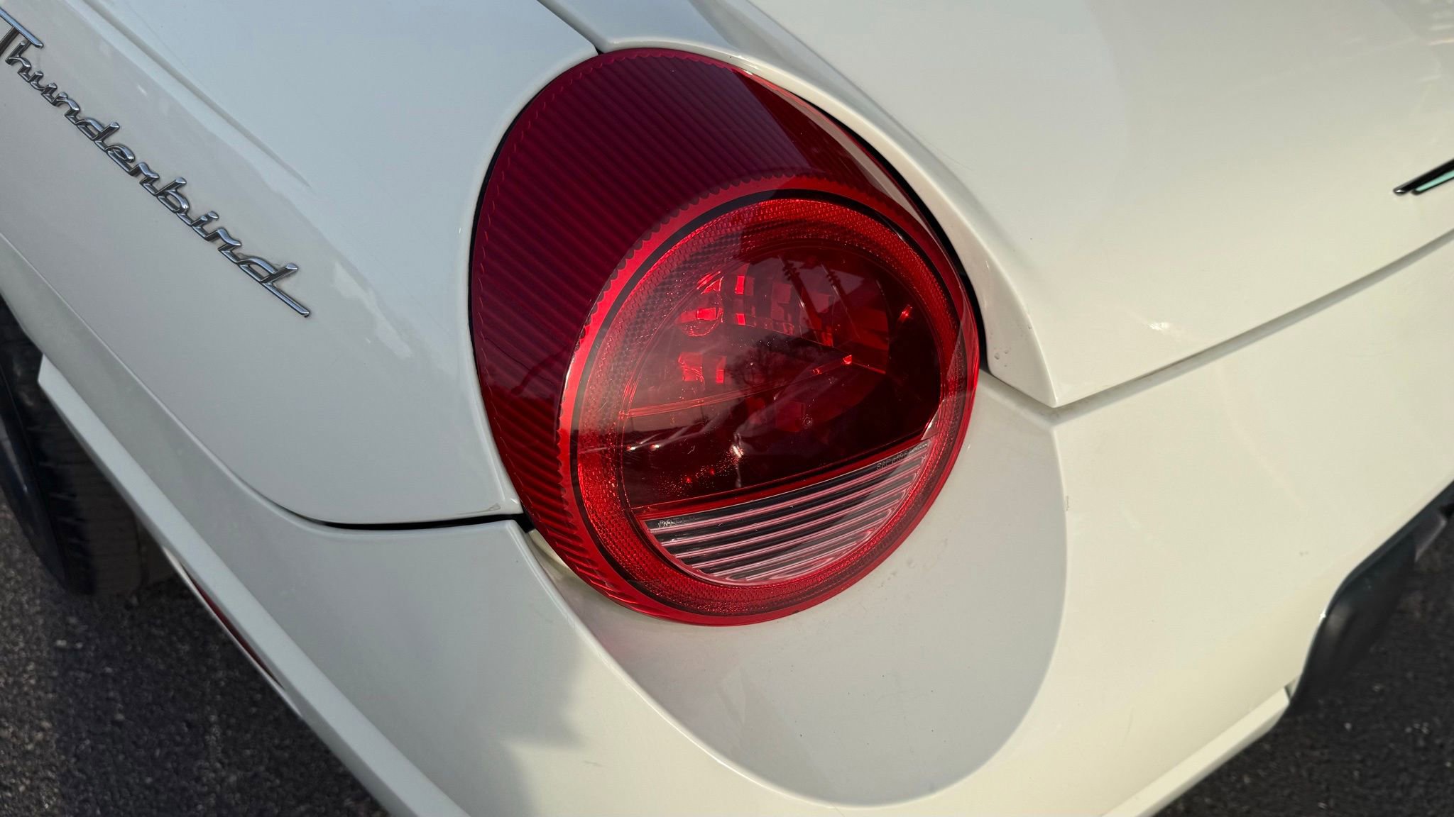 Used 2003 Ford Thunderbird image 49