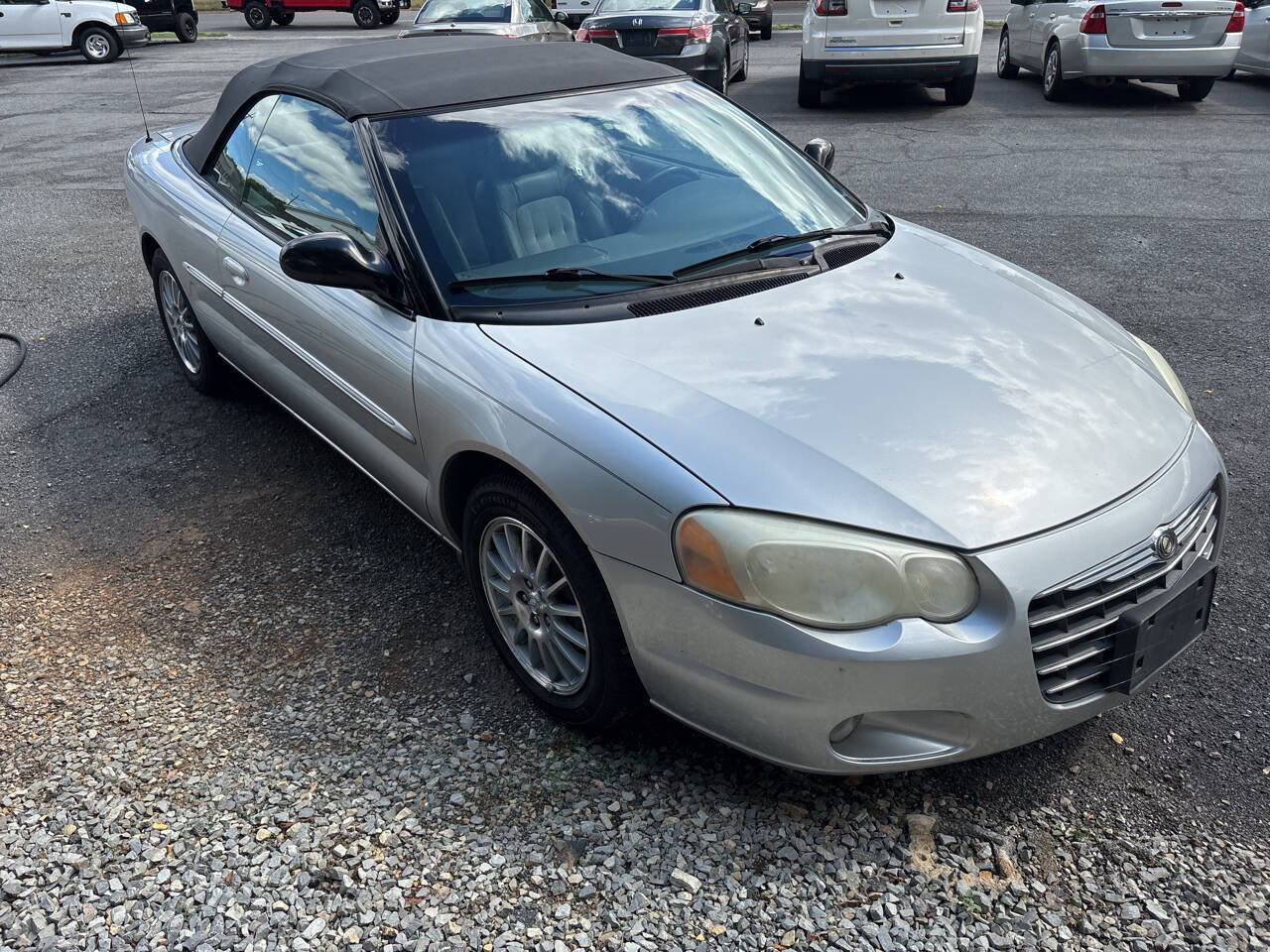 Used 2005 Chrysler Sebring Touring FWD image 5