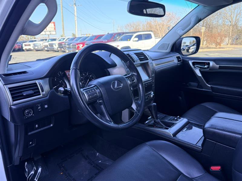 Used 2015 Lexus GX 460 4WD w/NAVIGATION SYSTEM & SUNR image 28