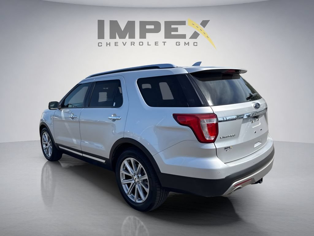 Used 2017 Ford Explorer Limited FWD image 3