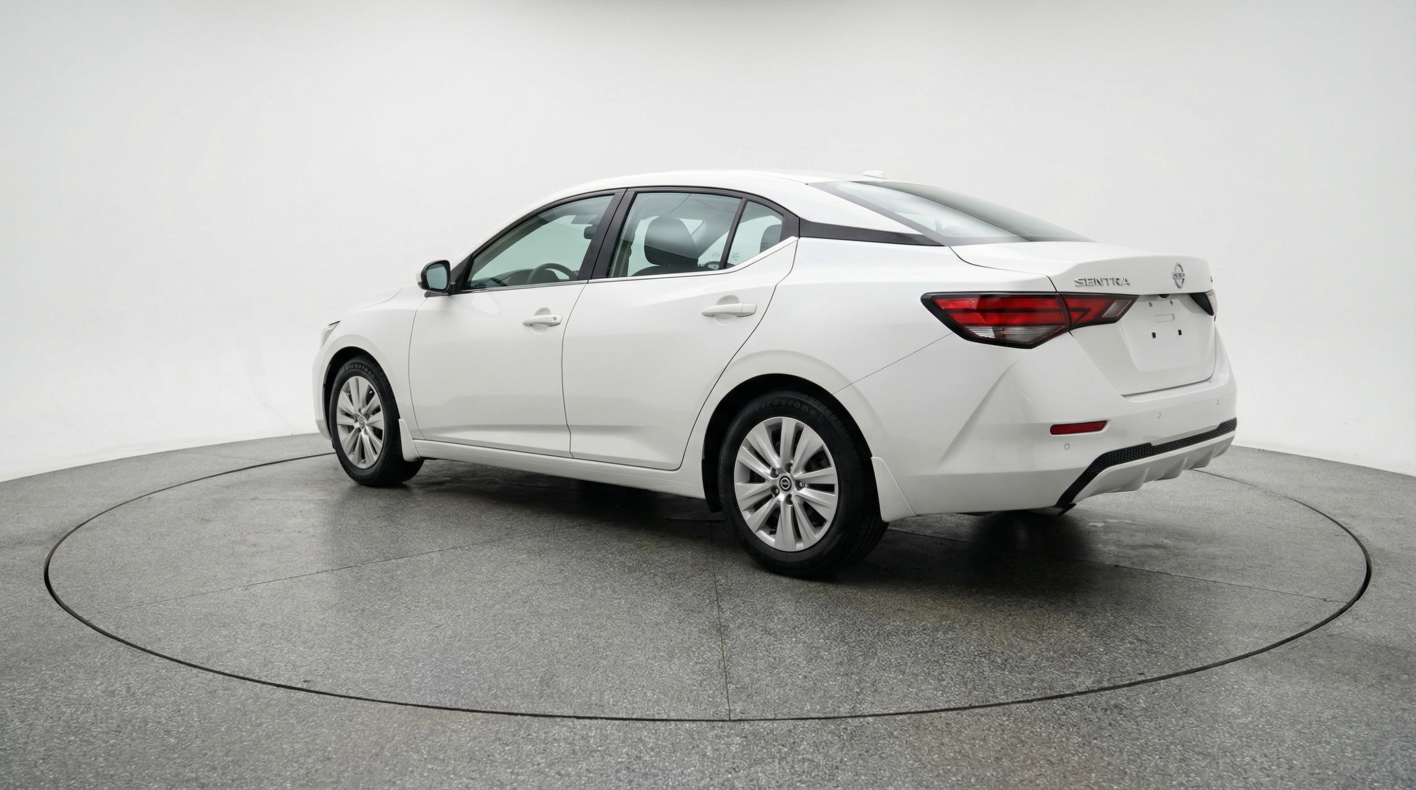Used 2025 Nissan Sentra S image 6