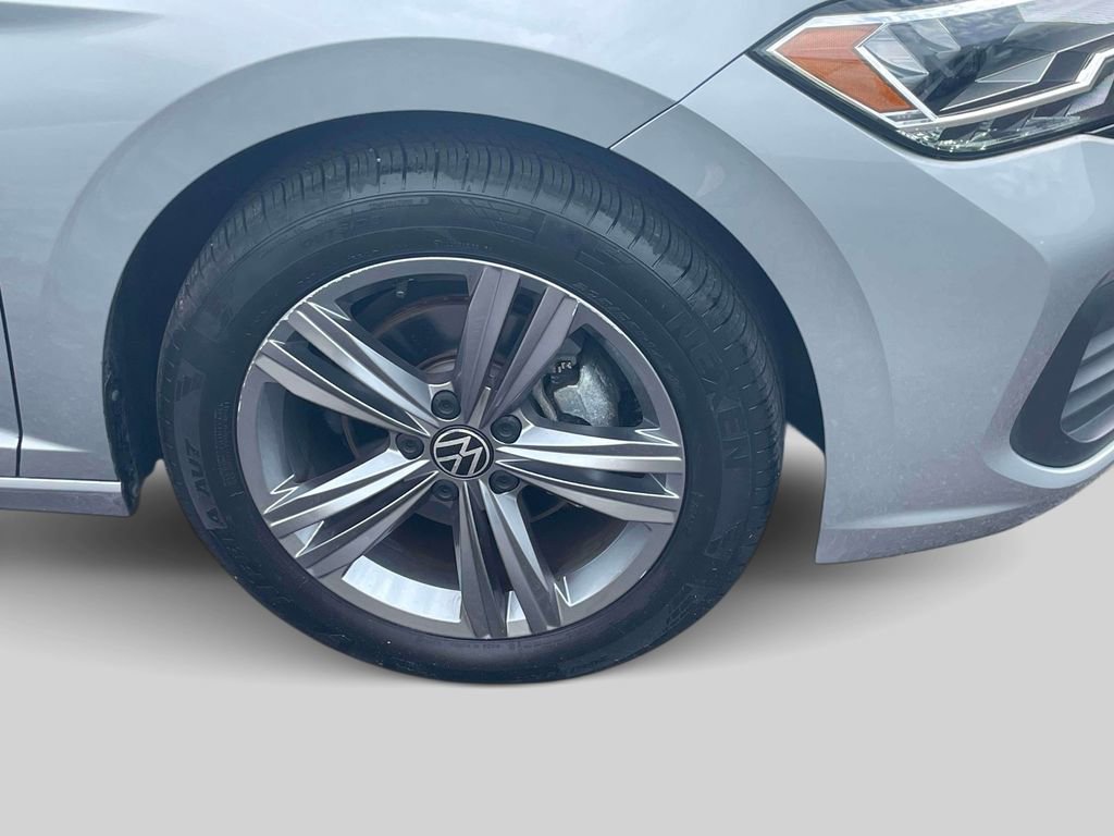 Used 2023 Volkswagen Jetta SE image 9