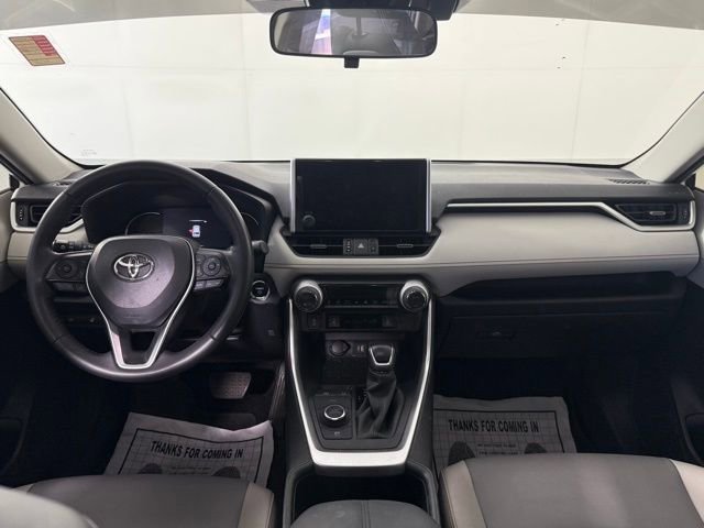 Used 2023 Toyota RAV4 XLE Premium image 22