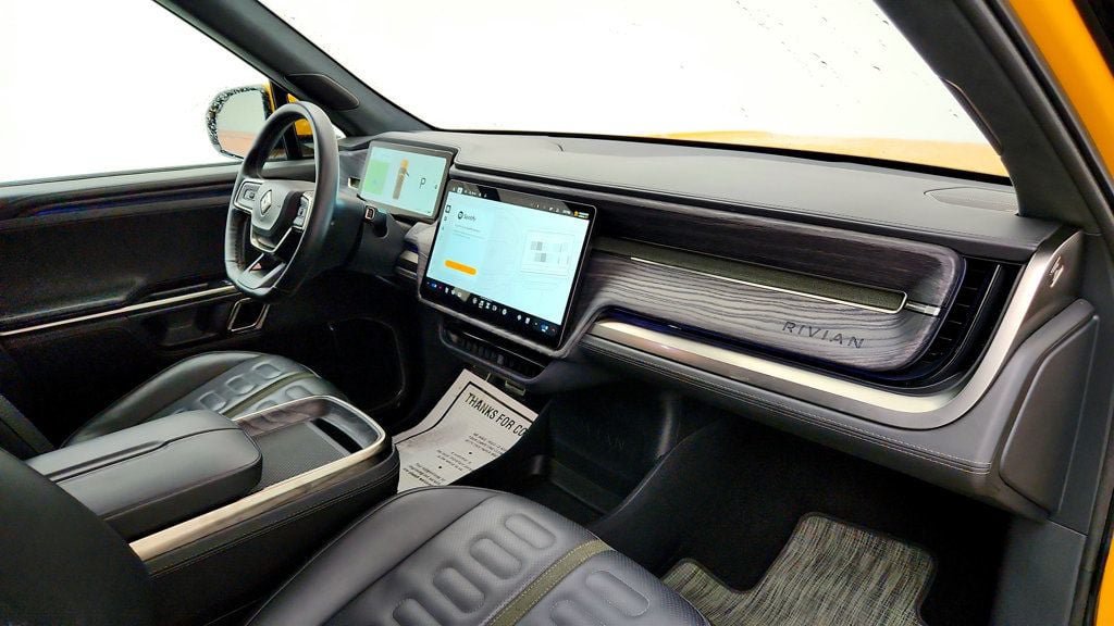 Used 2022 Rivian R1T Adventure AWD/4WD image 23