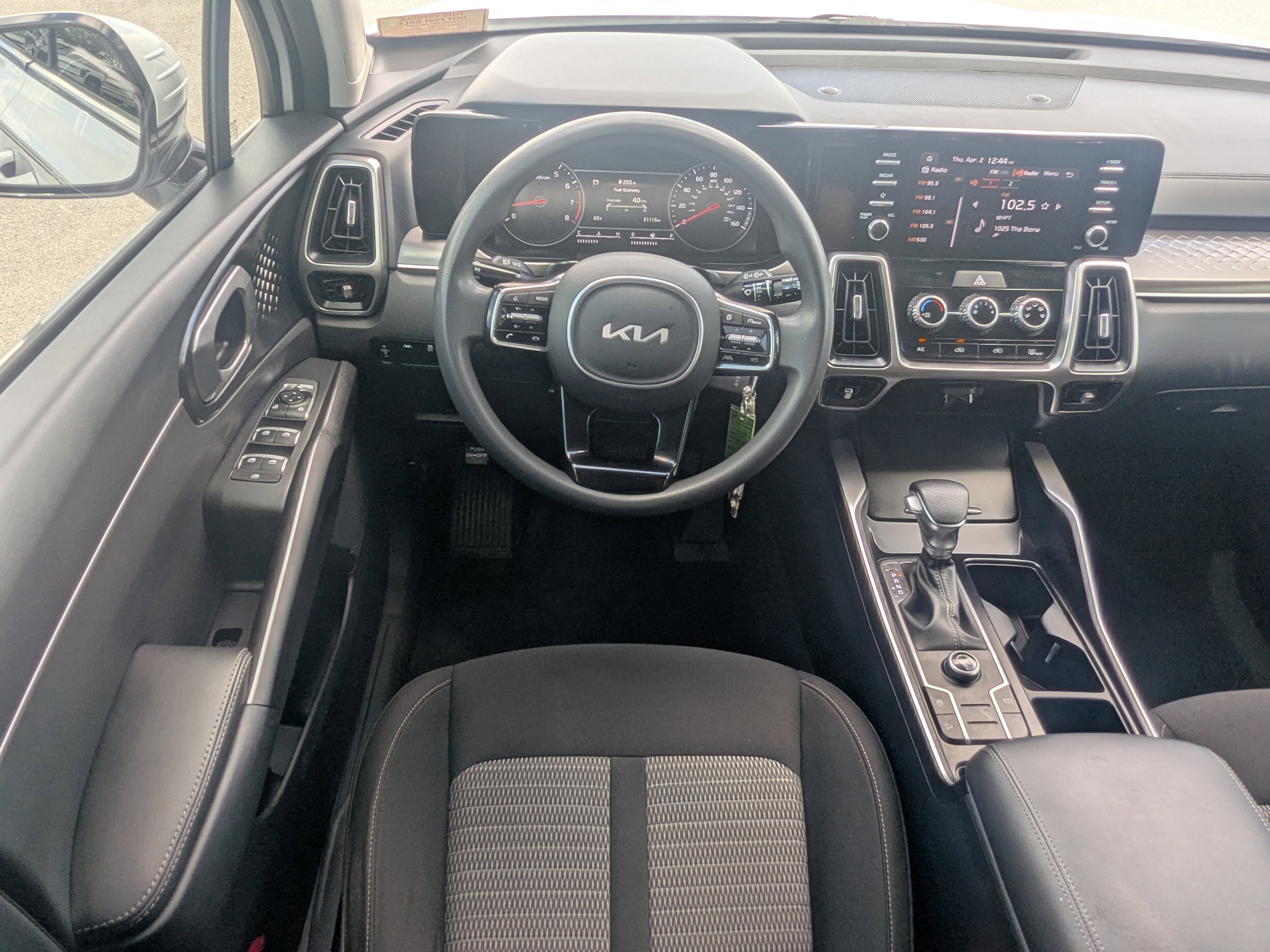 Used 2022 Kia Sorento LX image 21