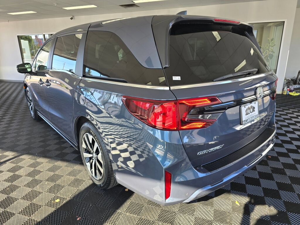 Used 2025 Honda Odyssey EX-L image 3