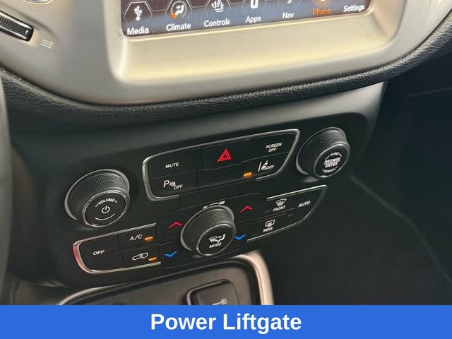 Used 2021 Jeep Compass Latitude w/ Driver Assistance Group FWD image 18