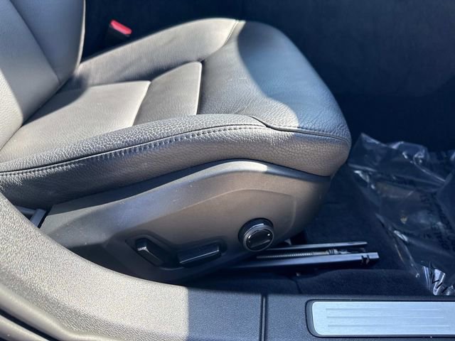 Used 2025 Volvo V60 B5 Cross Country Plus AWD/4WD image 18