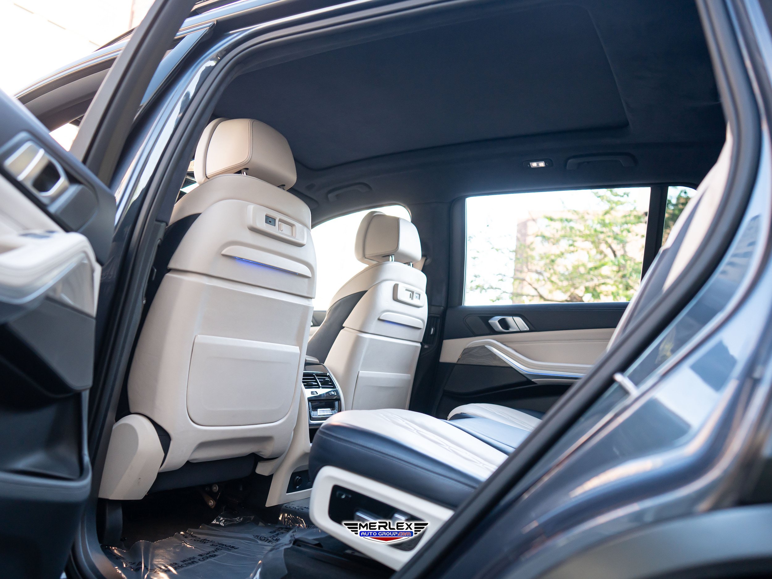 Used 2019 BMW X7 xDrive50i w/ Executive Package AWD/4WD image 22