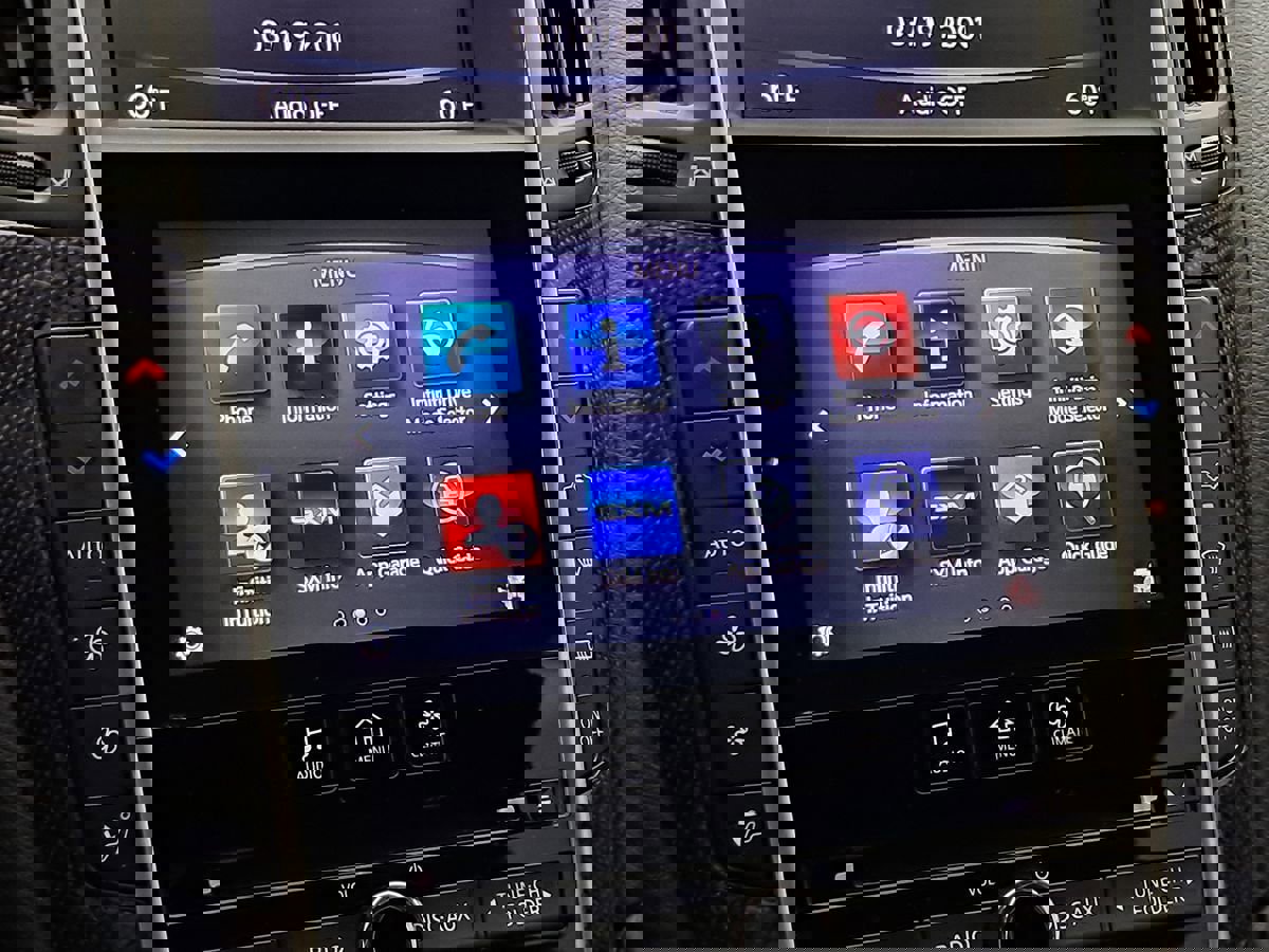 Used 2018 INFINITI Q60 Red Sport 400 image 18