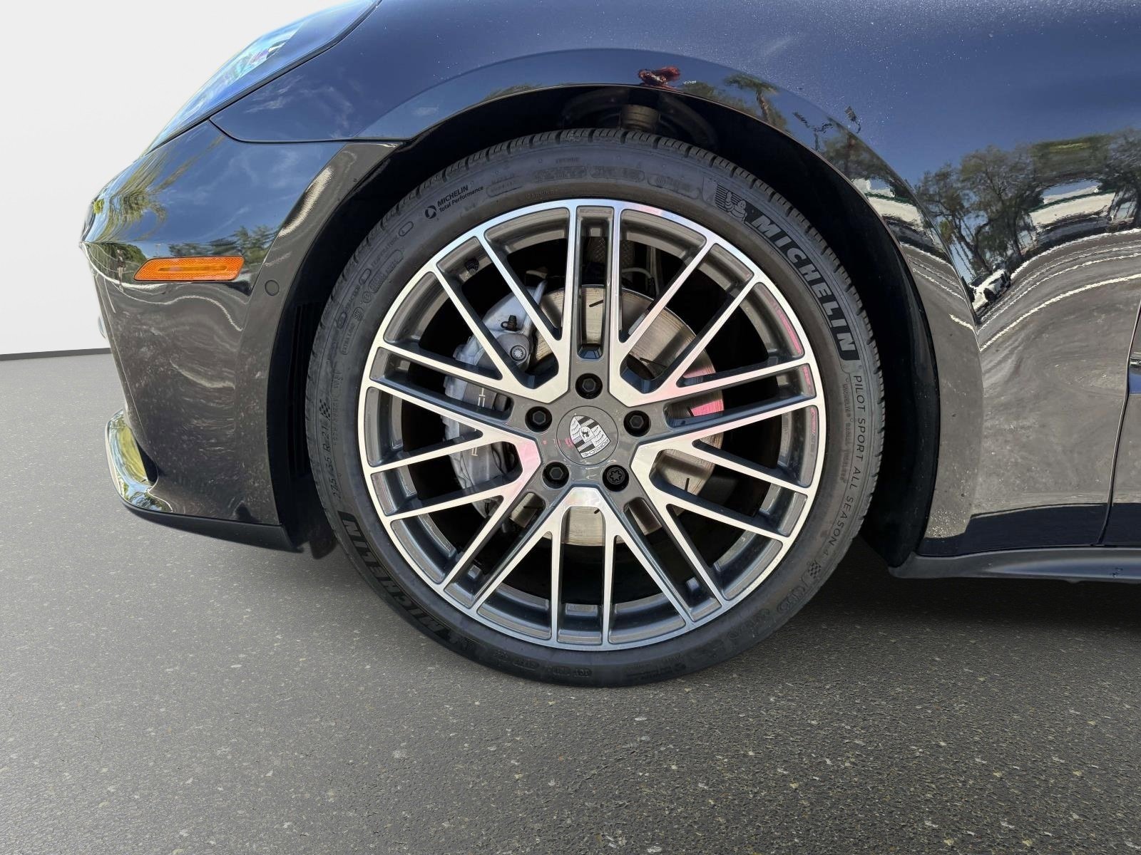 Used 2024 Porsche Panamera image 12