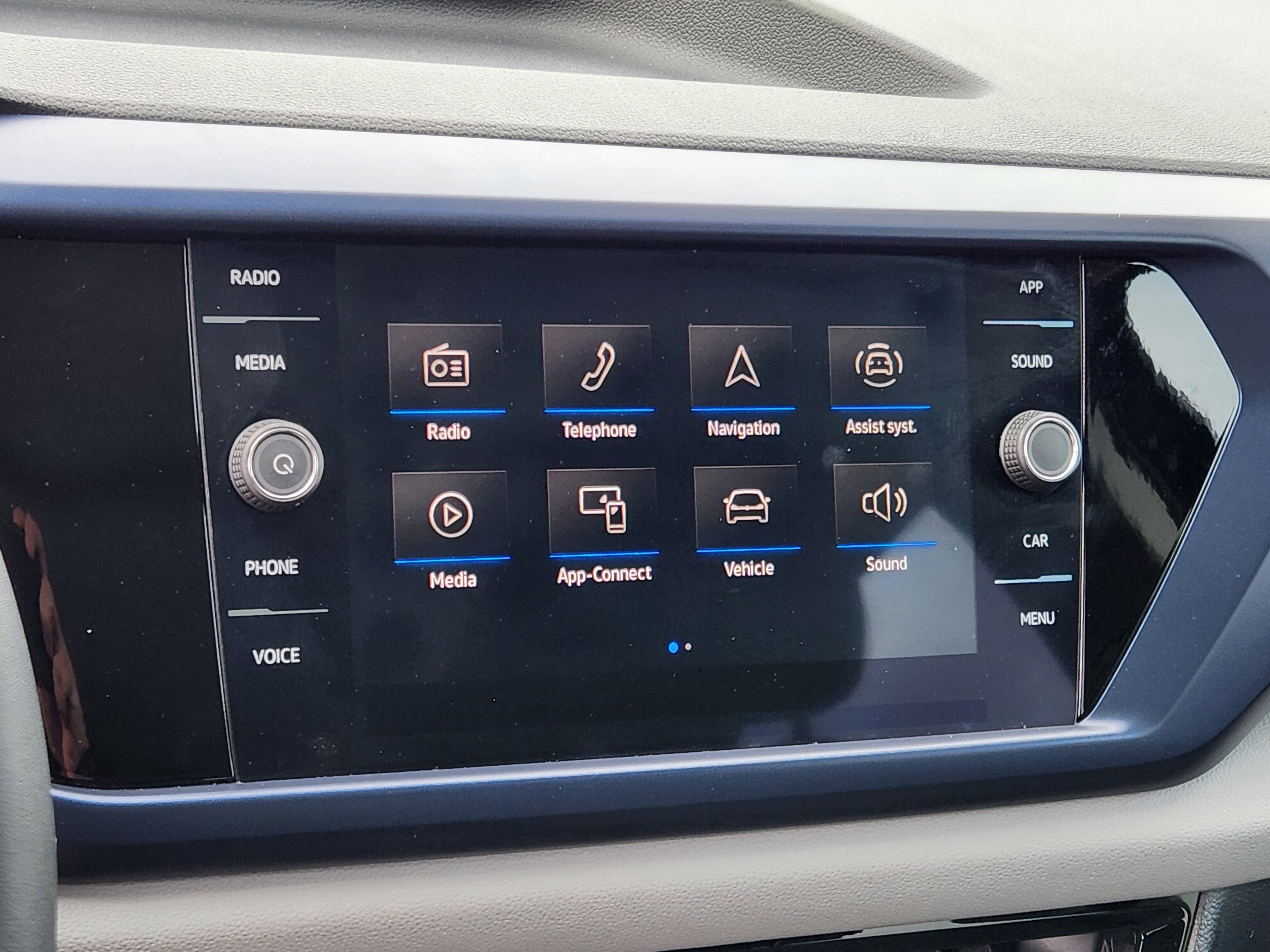 Used 2023 Volkswagen Taos SE w/ Panoramic Sunroof Package image 21