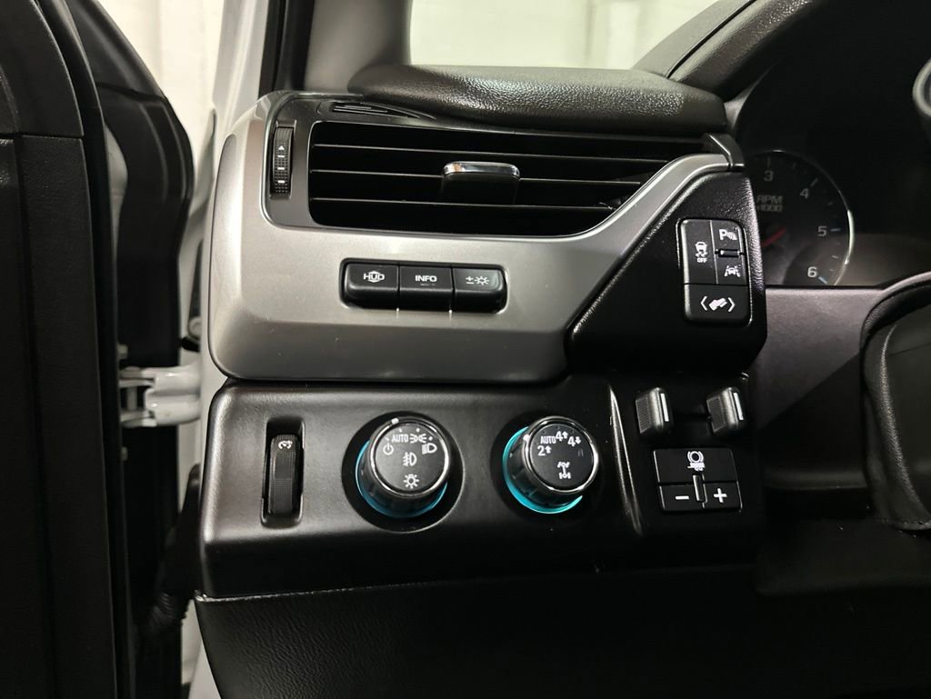 Used 2018 Chevrolet Tahoe Premier w/ RST 6.2L Performance Edition AWD/4WD image 37