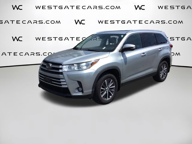 Used 2019 Toyota Highlander XLE AWD/4WD image 1