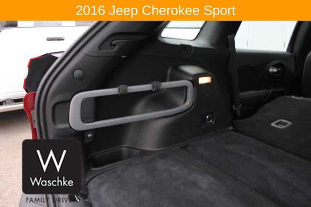 Used 2016 Jeep Cherokee Sport w/ Cold Weather Group image 20