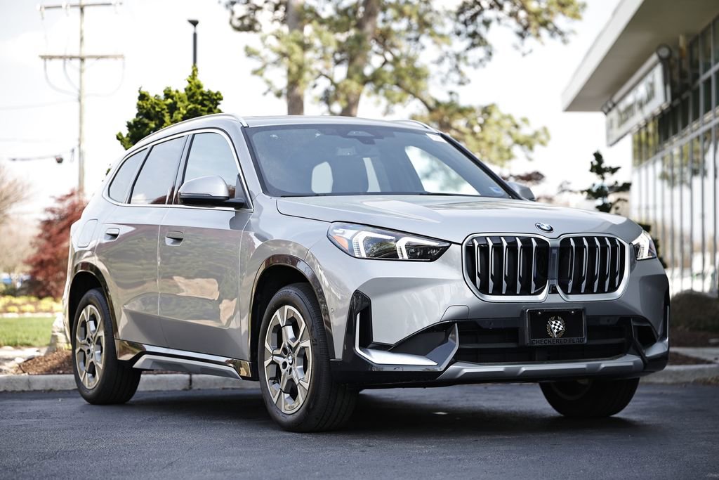 Used 2026 BMW X1 xDrive28i AWD/4WD image 1