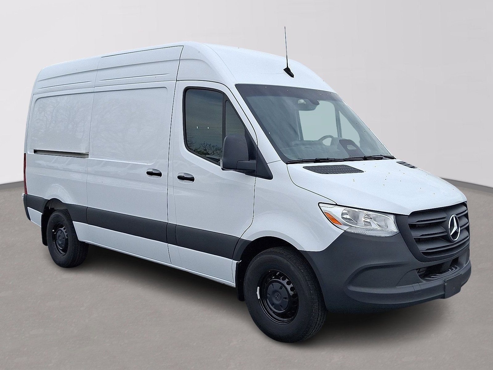 Used 2025 Mercedes-Benz Sprinter 2500 image 3