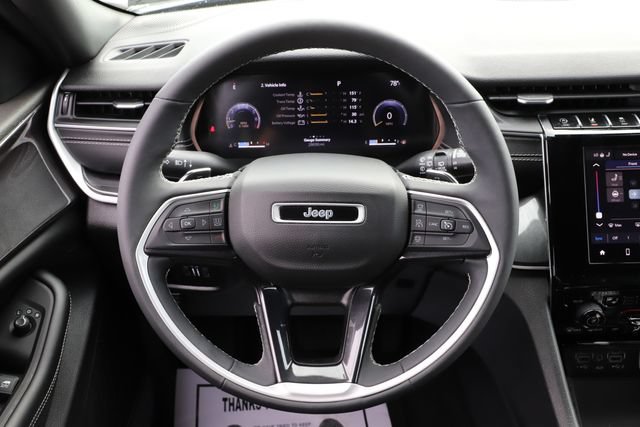 Used 2023 Jeep Grand Cherokee L Laredo AWD/4WD image 21