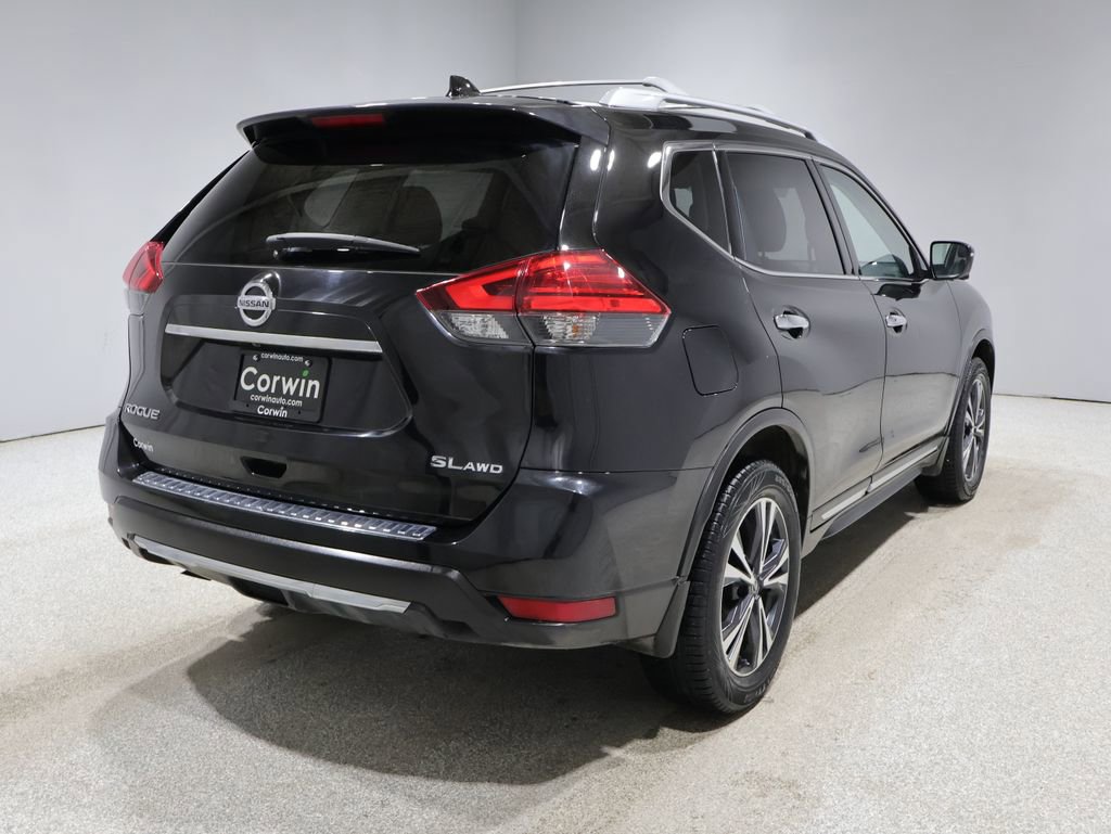 Used 2017 Nissan Rogue SL video 2