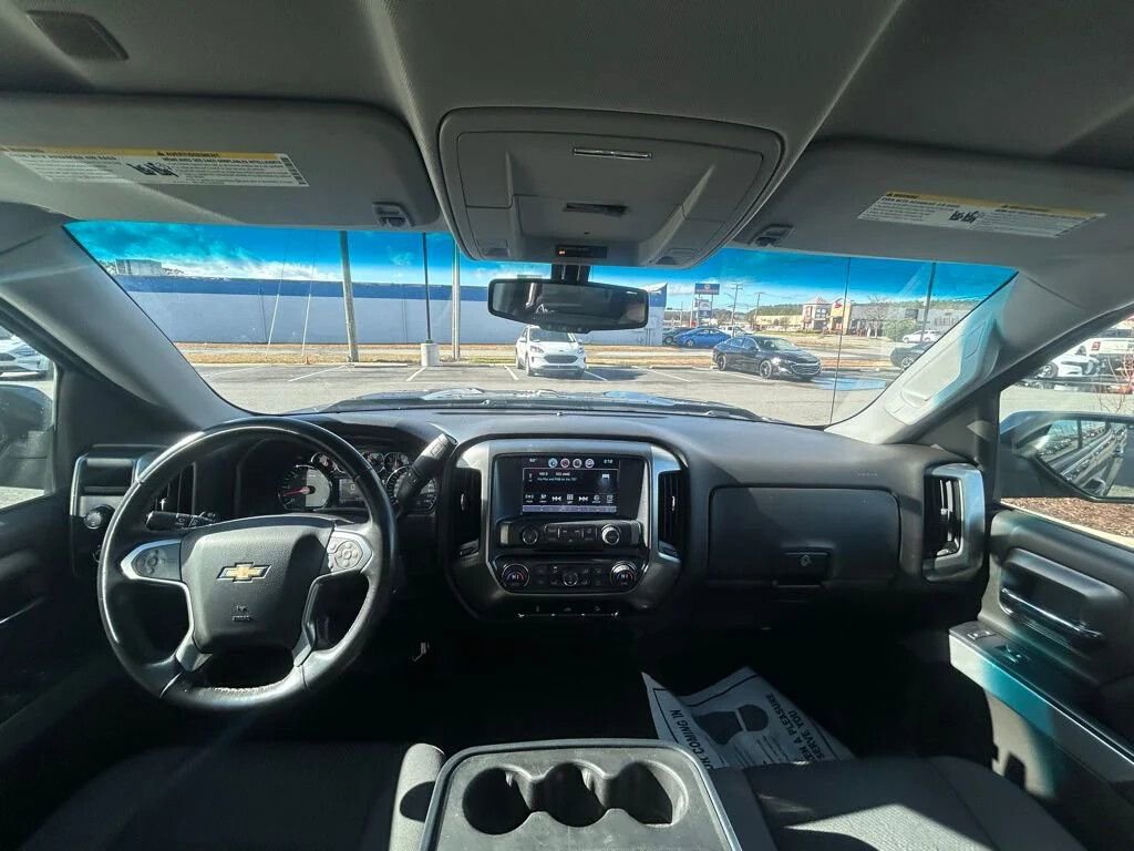 Used 2018 Chevrolet Silverado 1500 LT w/ All Star Edition AWD/4WD image 12