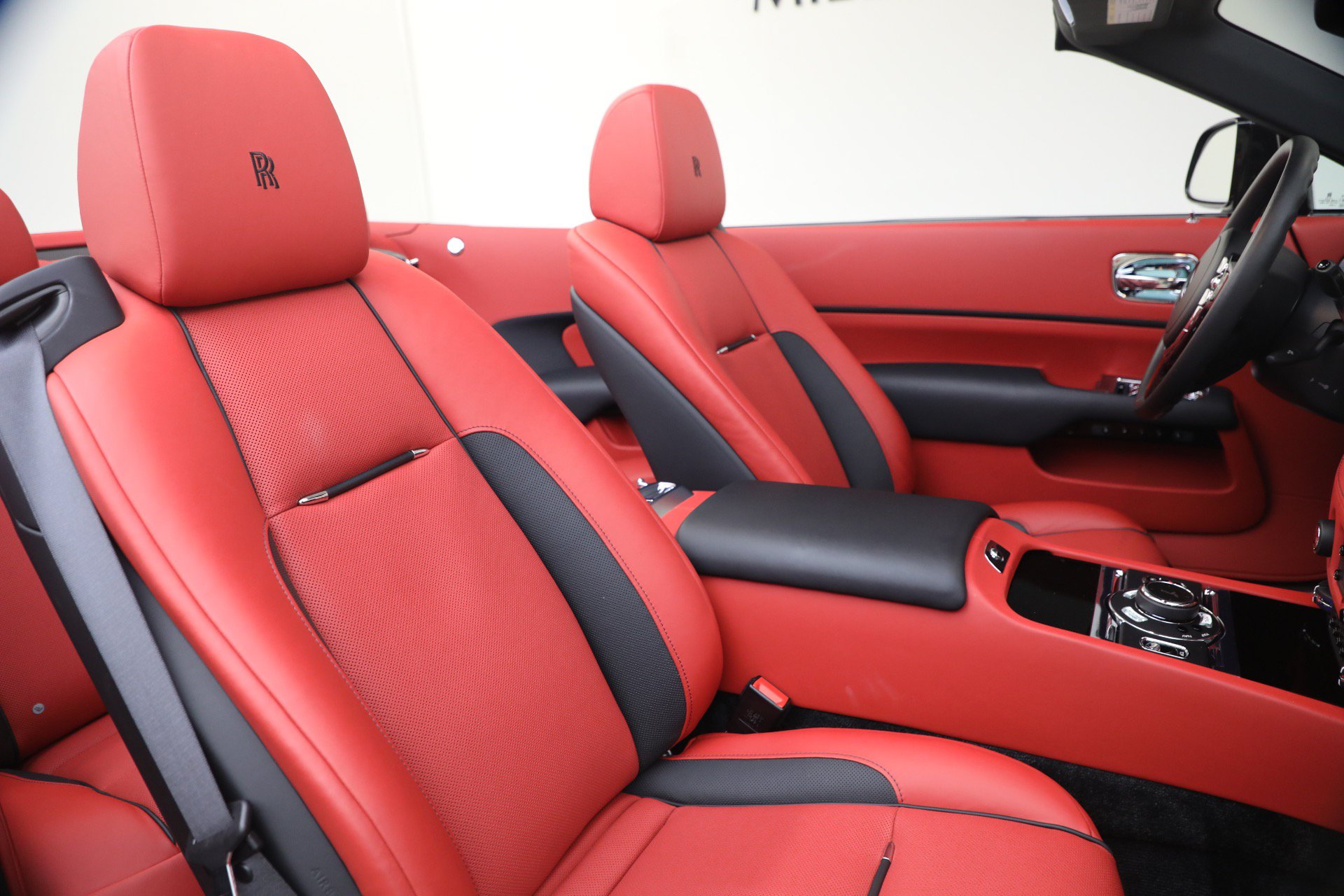 Certified 2020 Rolls-Royce Dawn RWD image 31