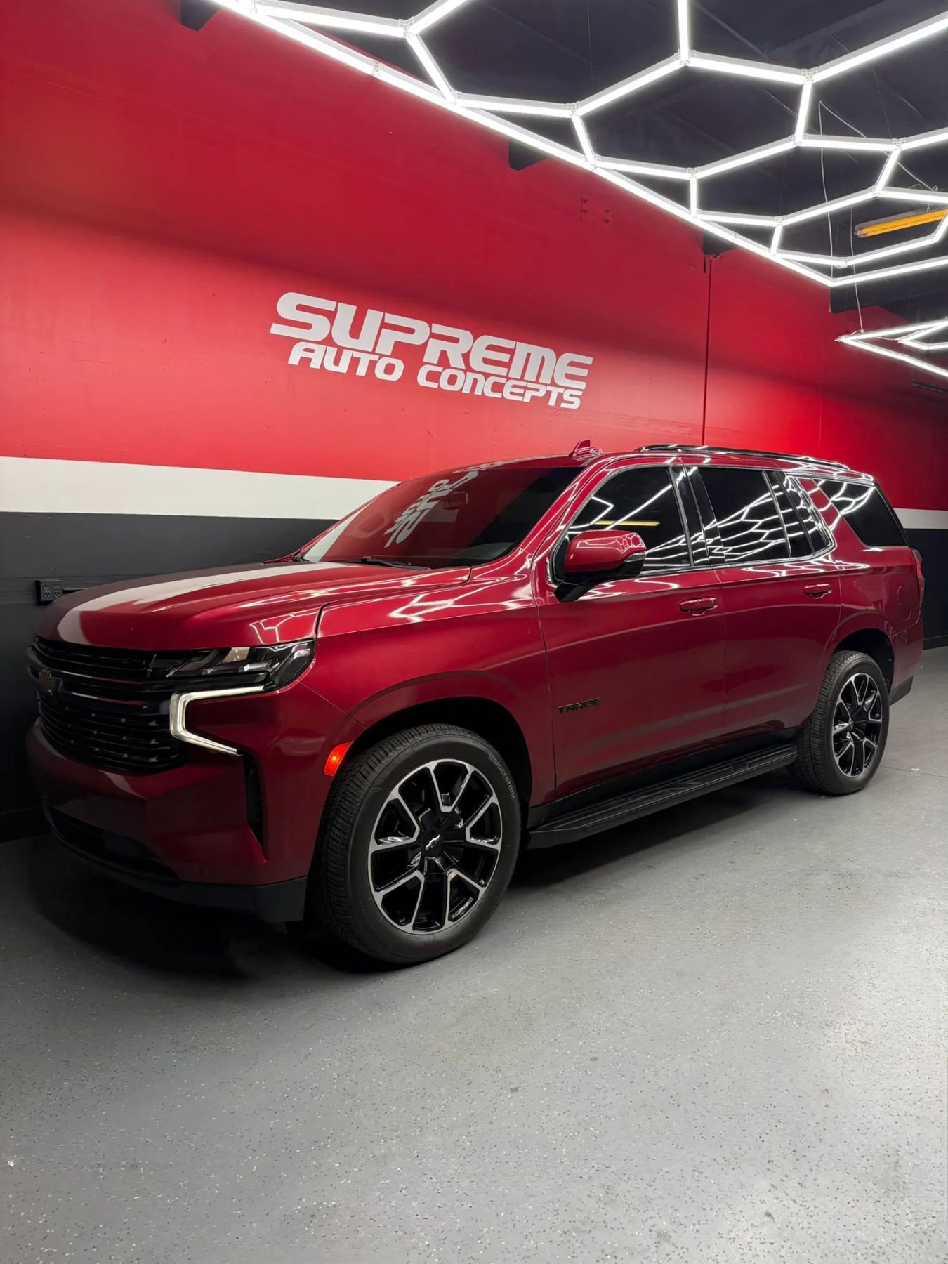 Used 2021 Chevrolet Tahoe RST w/ Luxury Package image 1