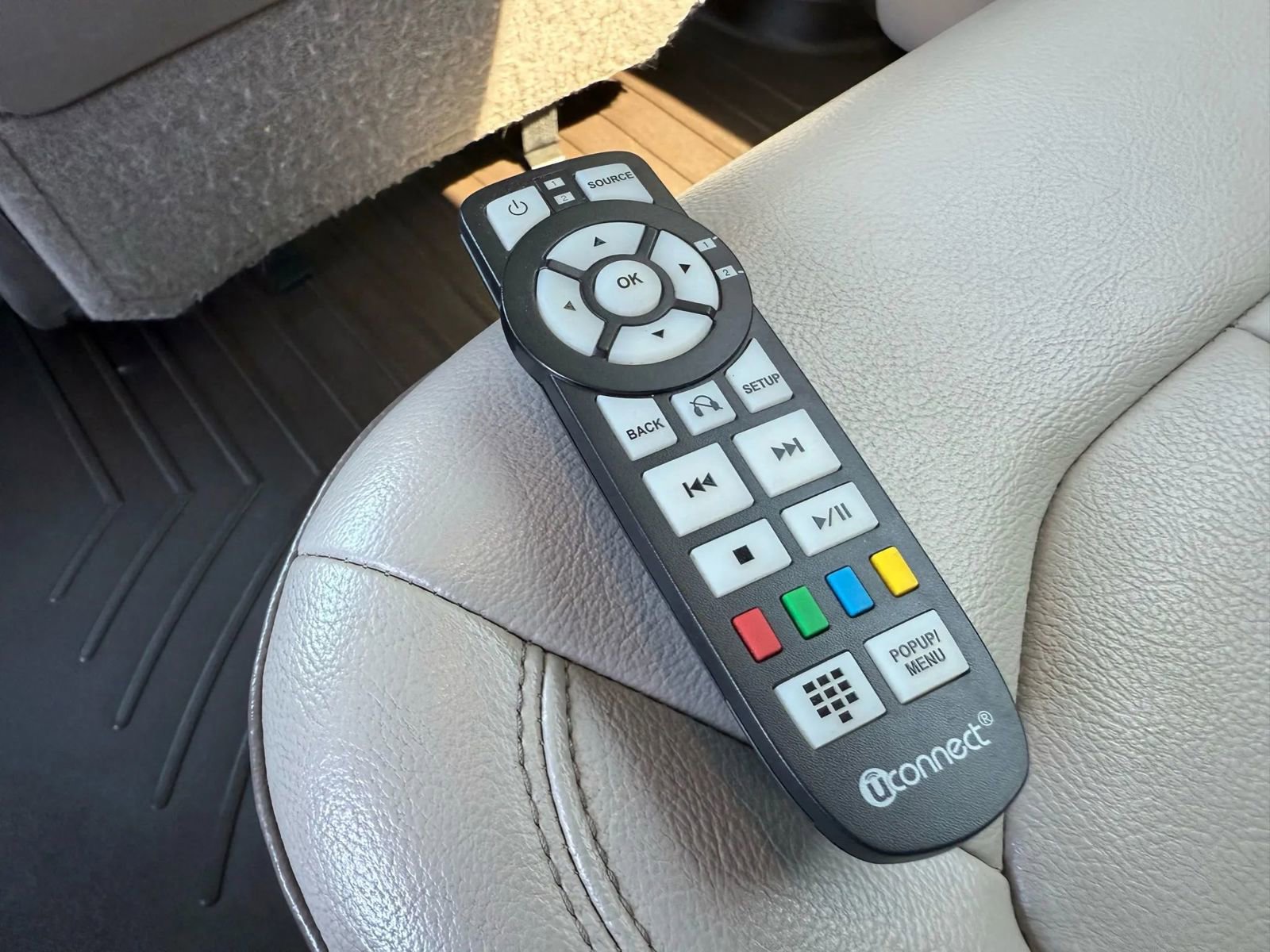 Used 2017 Chrysler Pacifica Touring-L image 30