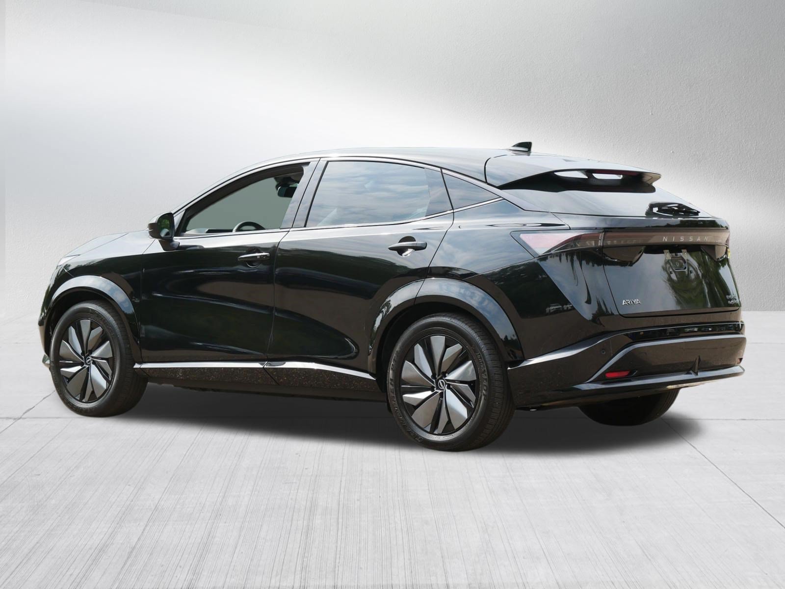 Certified 2024 Nissan Ariya AWD image 5