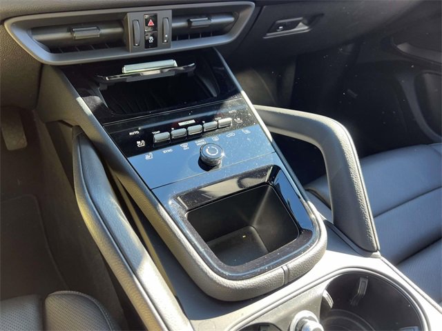 Certified 2025 Porsche Cayenne image 22