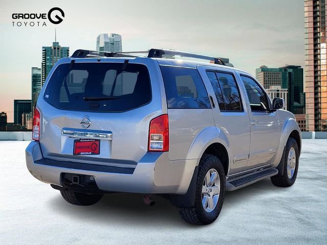 Used 2011 Nissan Pathfinder SV image 6