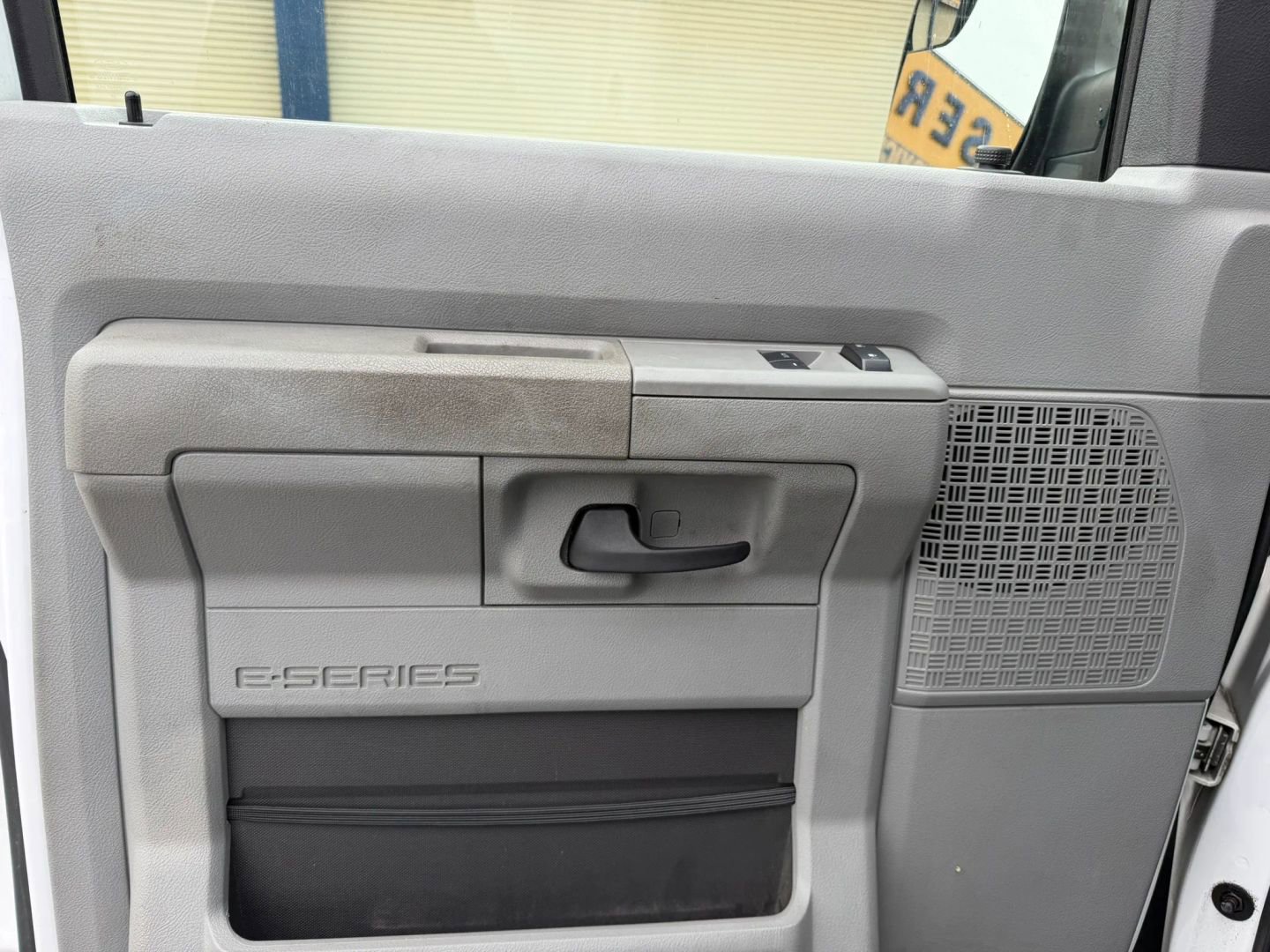 Used 2014 Ford E-150 and Econoline 150 w/ Commercial Cargo Van Package RWD image 9