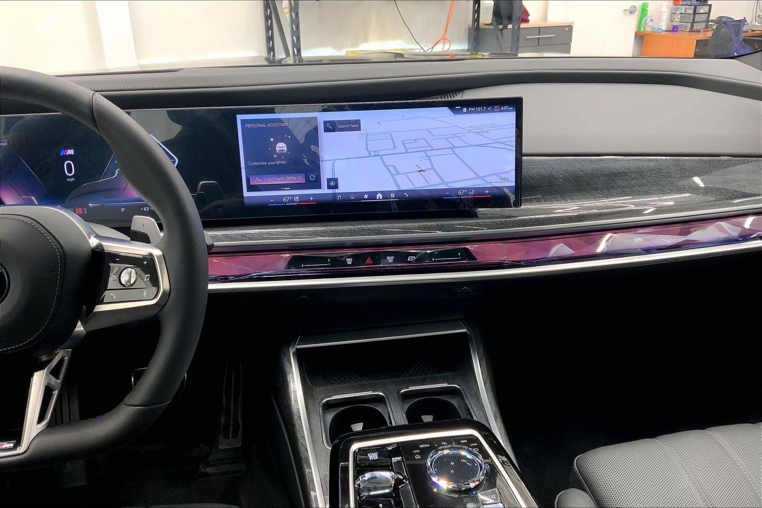 Used 2025 BMW 760i xDrive w/ Premium Package AWD/4WD image 15