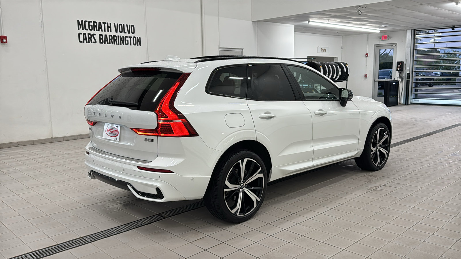 Used 2024 Volvo XC60 B5 Ultimate w/ Protection Package Premier AWD/4WD image 5