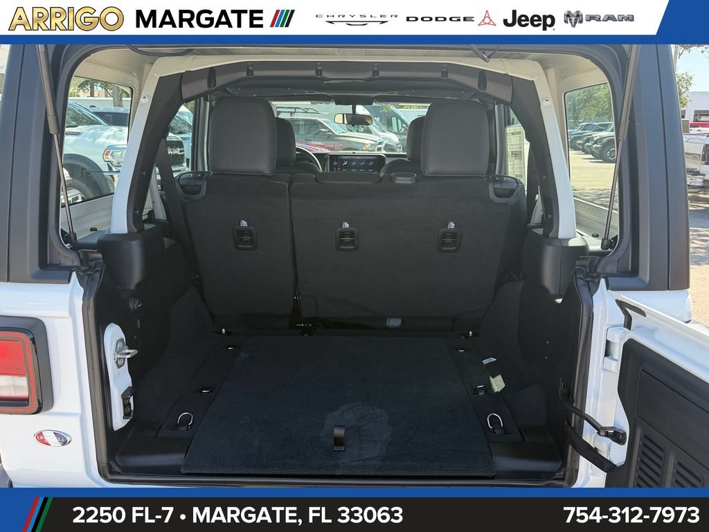 New 2026 Jeep Wrangler Unlimited Sahara AWD/4WD image 13