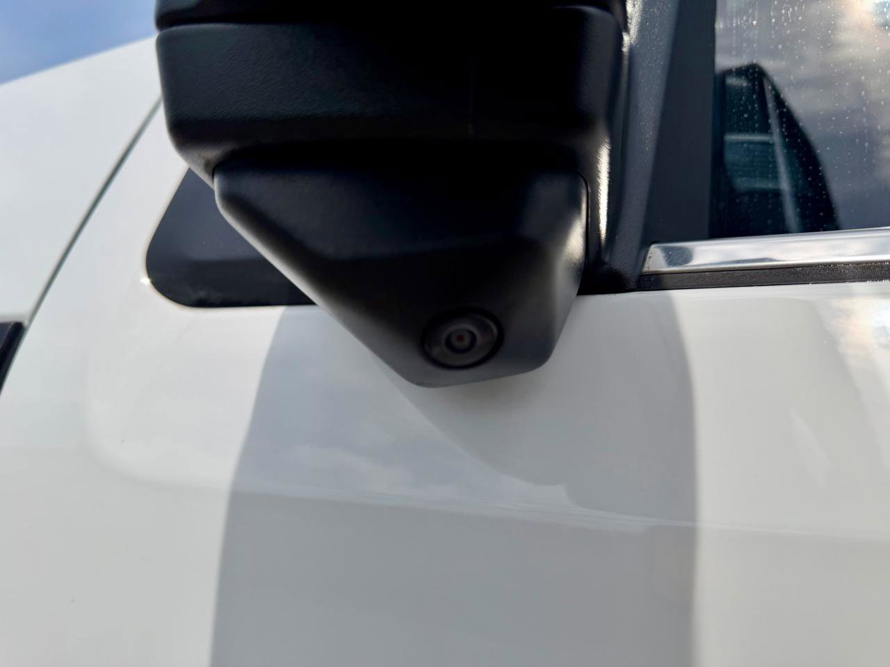 Used 2023 Ford F250 Lariat w/ Chrome Package image 16