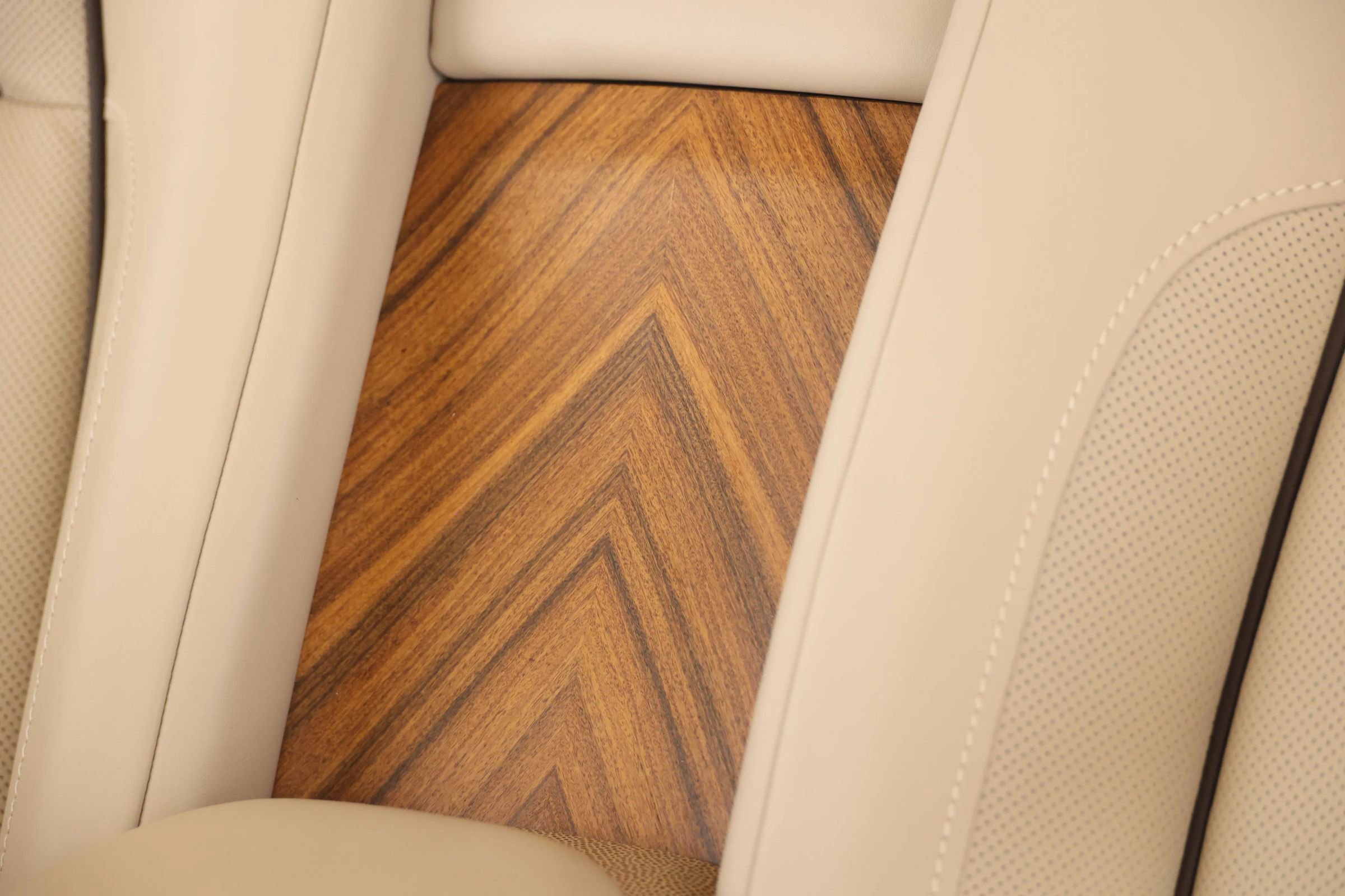 Used 2014 Rolls-Royce Wraith image 65