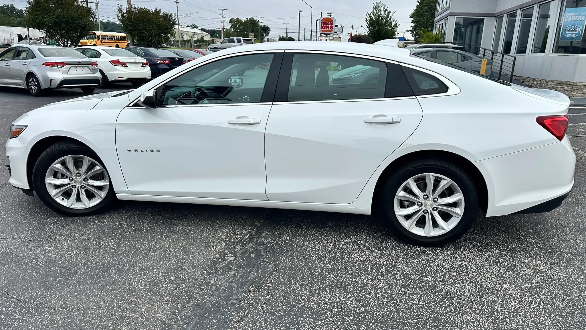 Used 2023 Chevrolet Malibu LT FWD image 10