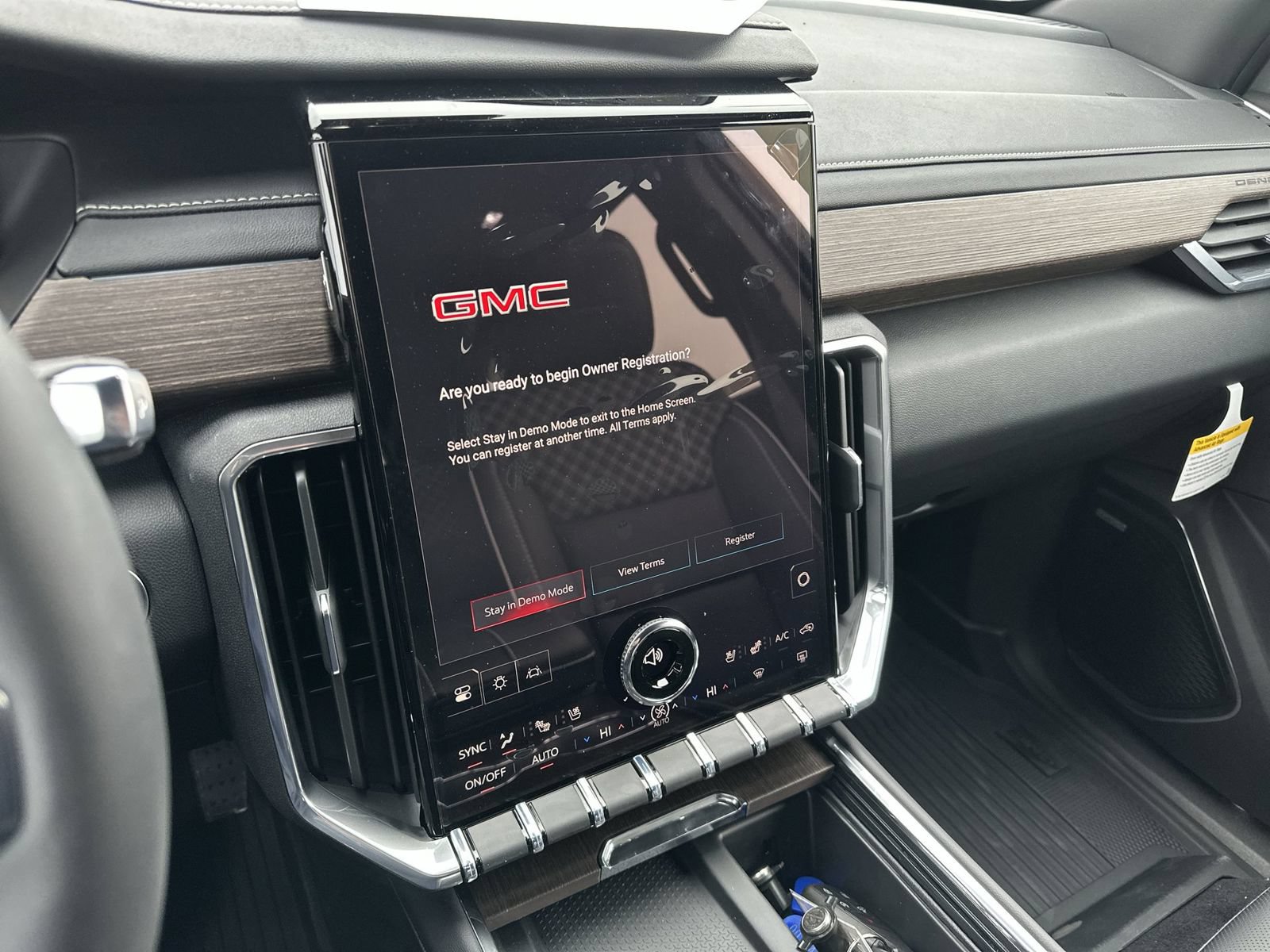 New 2026 GMC Acadia Denali w/ Super Cruise Package AWD/4WD image 11