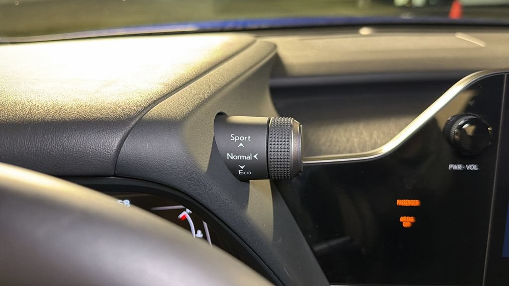 Certified 2024 Lexus UX 250h F Sport AWD/4WD image 33