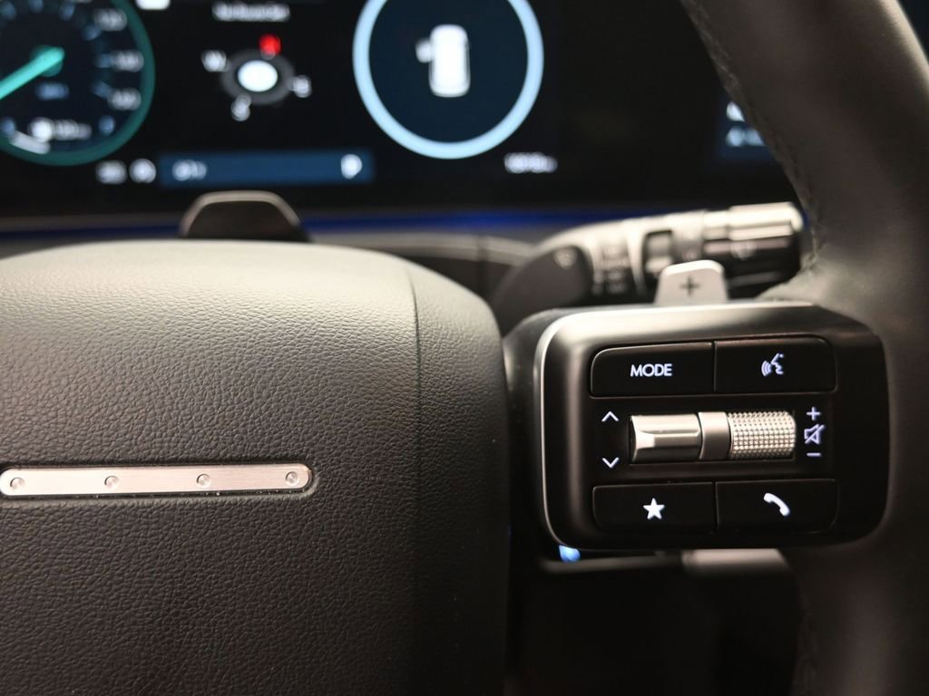 Used 2024 Hyundai Santa Fe Limited image 14