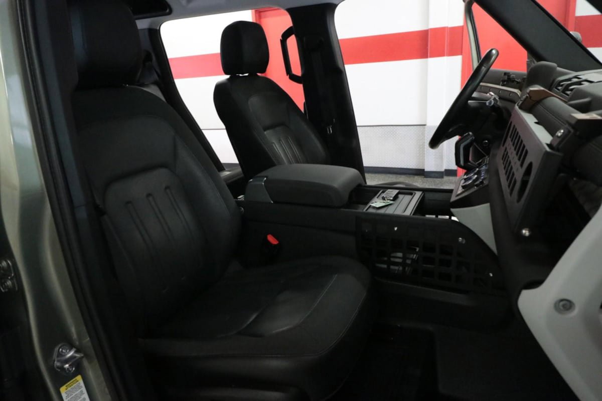 Used 2020 Land Rover Defender 110 SE image 26