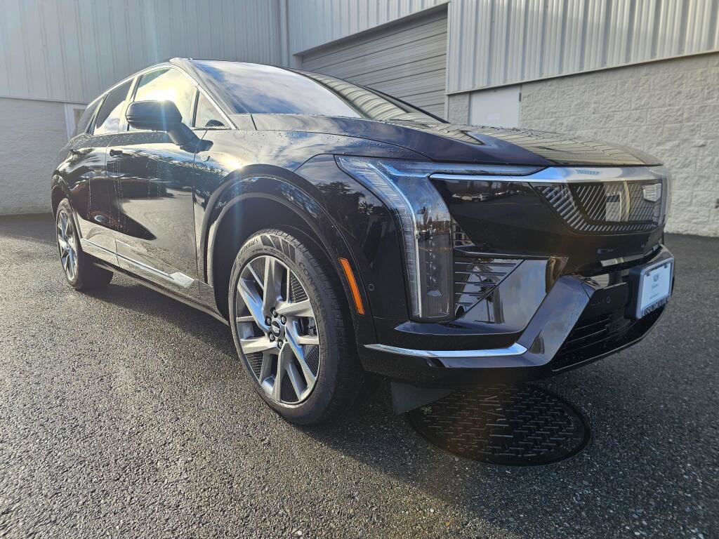 New 2026 Cadillac Optiq Luxury 1 RWD image 13