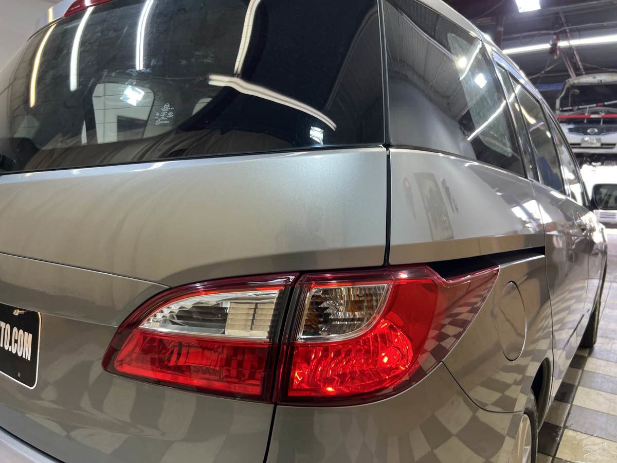 Used 2014 MAZDA MAZDA5 Sport image 9