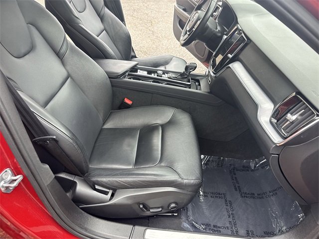 Used 2020 Volvo S60 T5 Momentum image 10