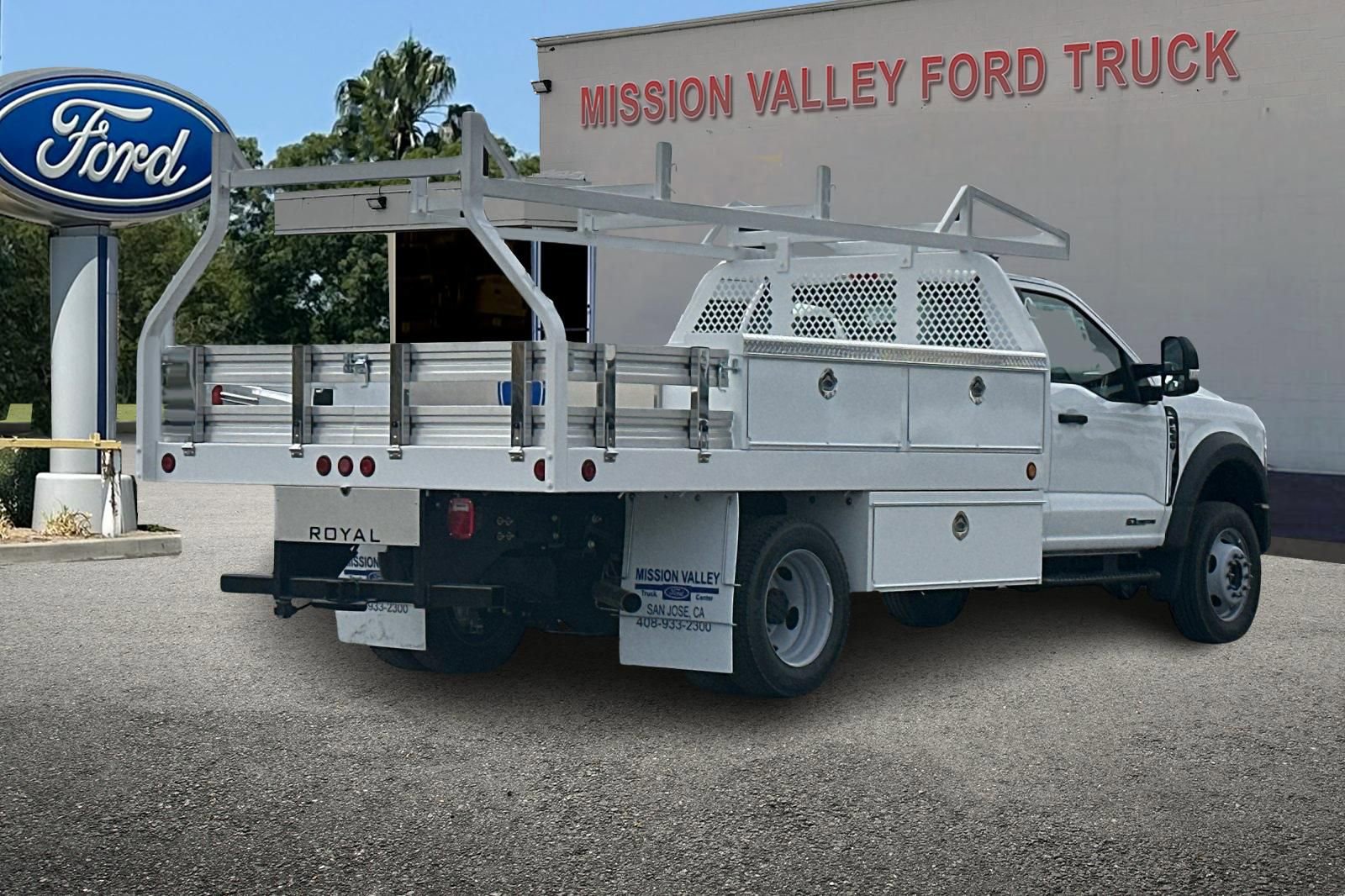 New 2026 Ford F550 4x4 Regular Cab Super Duty image 4