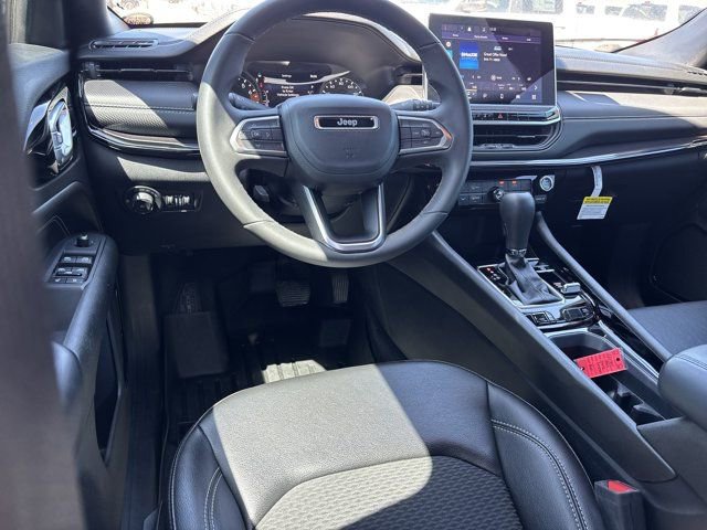 Used 2023 Jeep Compass Altitude AWD/4WD image 15
